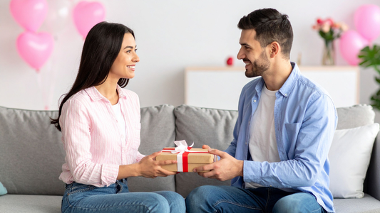 So findest du das perfekte Geschenk für deine Partnerin
